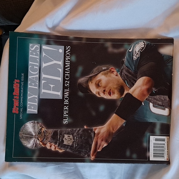 Fly Eagles Fly! Super Bowl 52 Champions - Special Commorative Issue - Like New - Picture 1 of 2